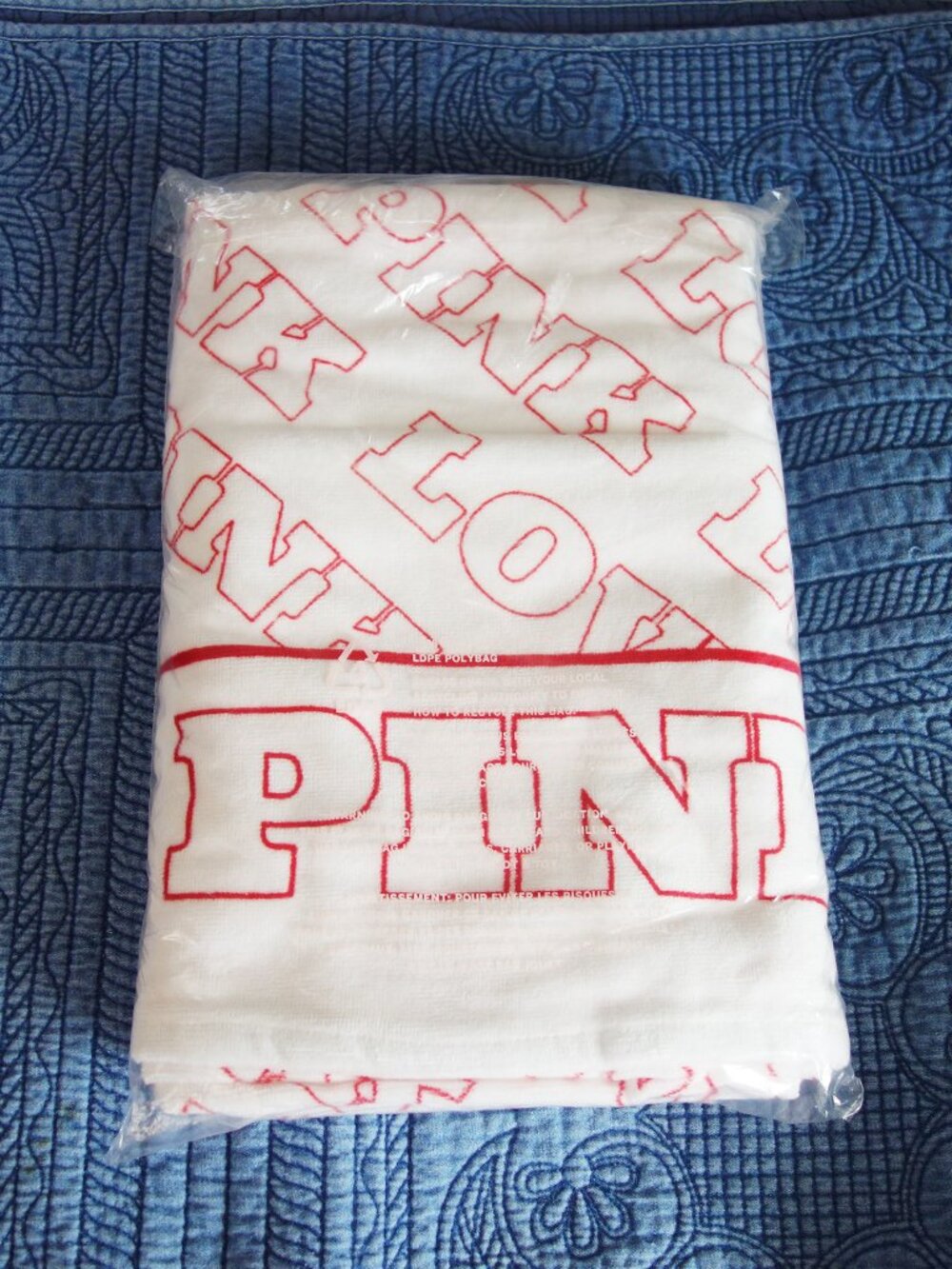 Victoria’s Secret PINK Love Pink Logo Beach Towel Red White Cotton New